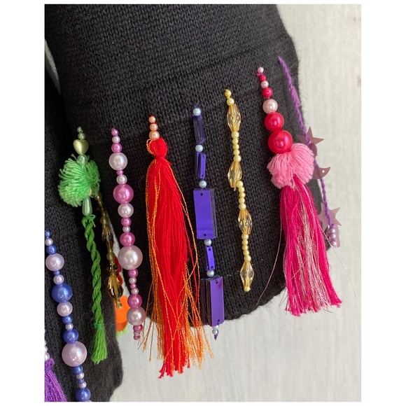 MICHAEL SIMON Dangling Jewel + Tassle Knit Top - Picture 8 of 10